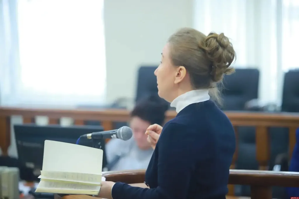 Экс-ректор ПсковГУ попросила суд смягчить наказание