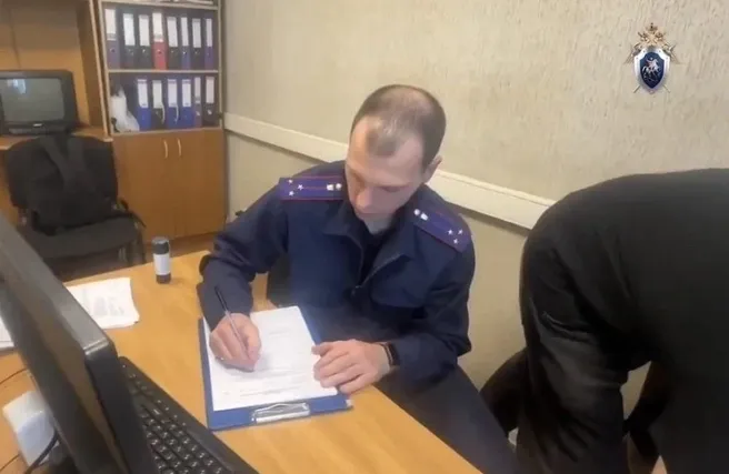 Экс-полицейского в Пскове приговорили к 7 годам 11 месяцам за взятку